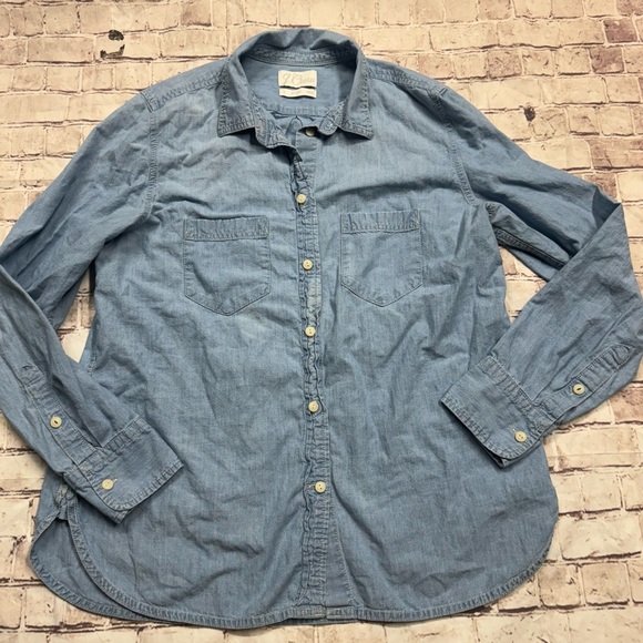 J. Crew Sz 10 classic fit chambray button down shirt - Picture 4 of 12